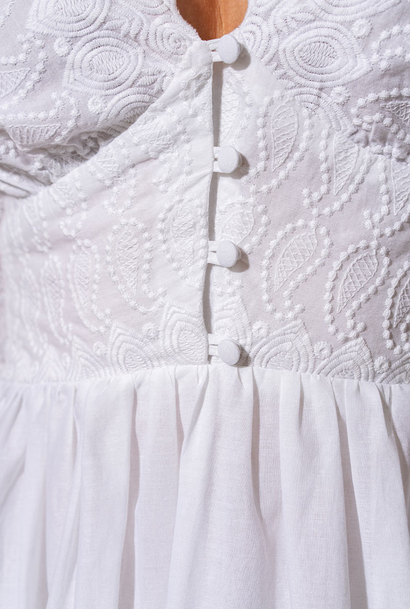 ROCHIE AMELIA